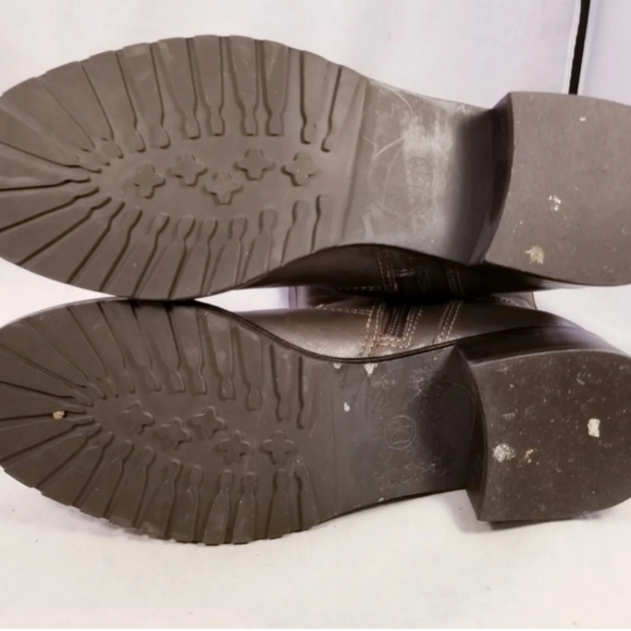 Donald pliner riding equestrian - Picture 2 of 8